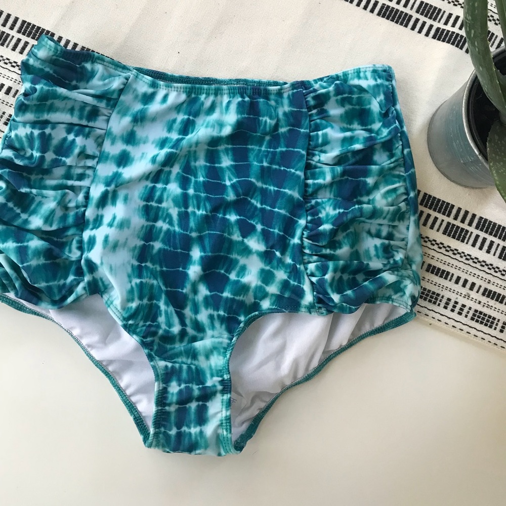 KORTNI JEANE RUCHED BOTTOMS